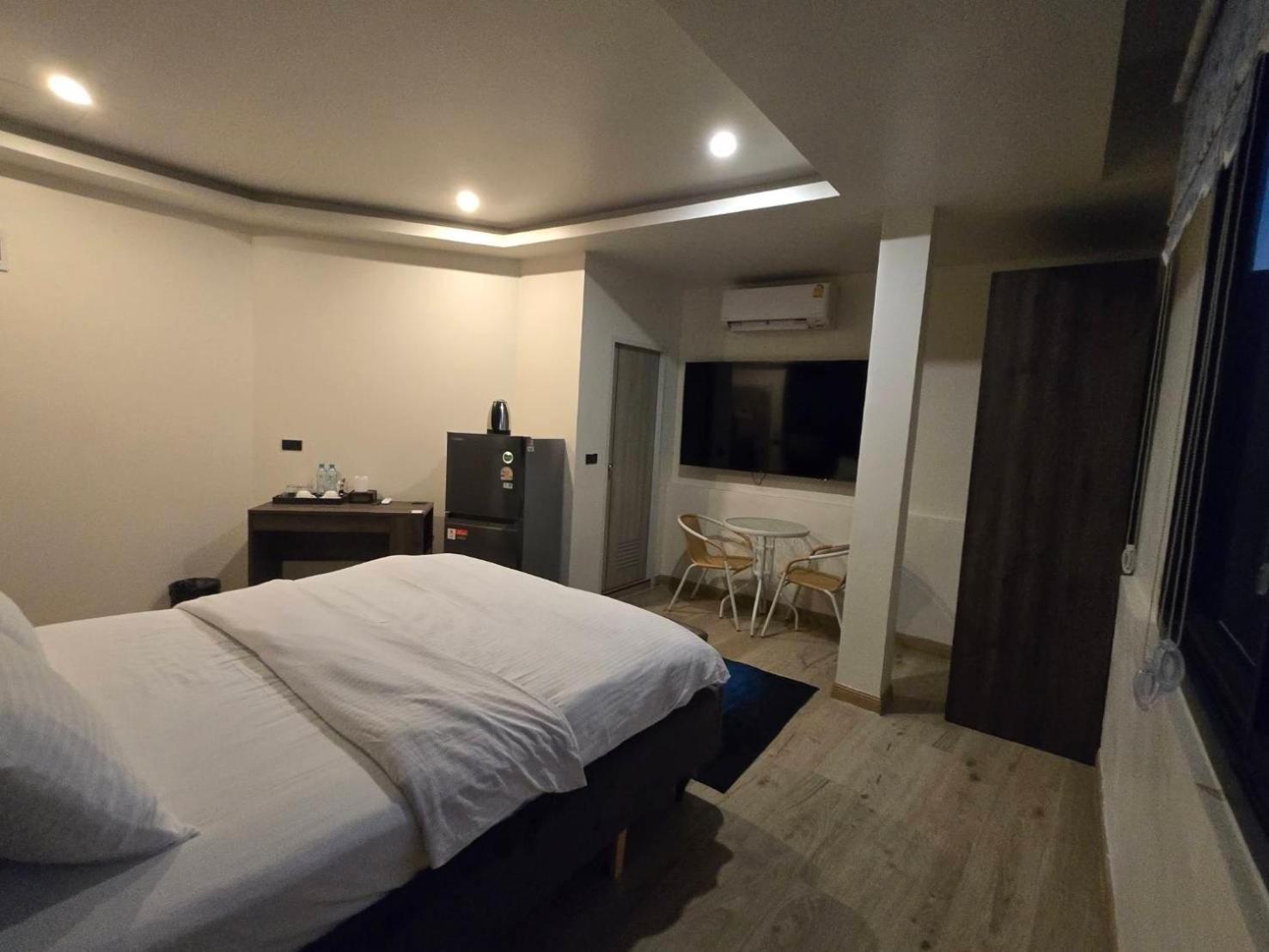 Pumpui Place Pattaya Eksteriør billede