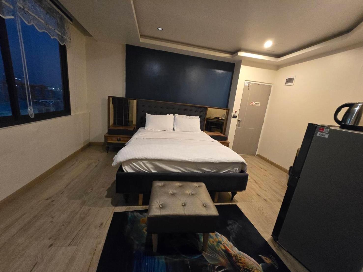 Pumpui Place Pattaya Eksteriør billede