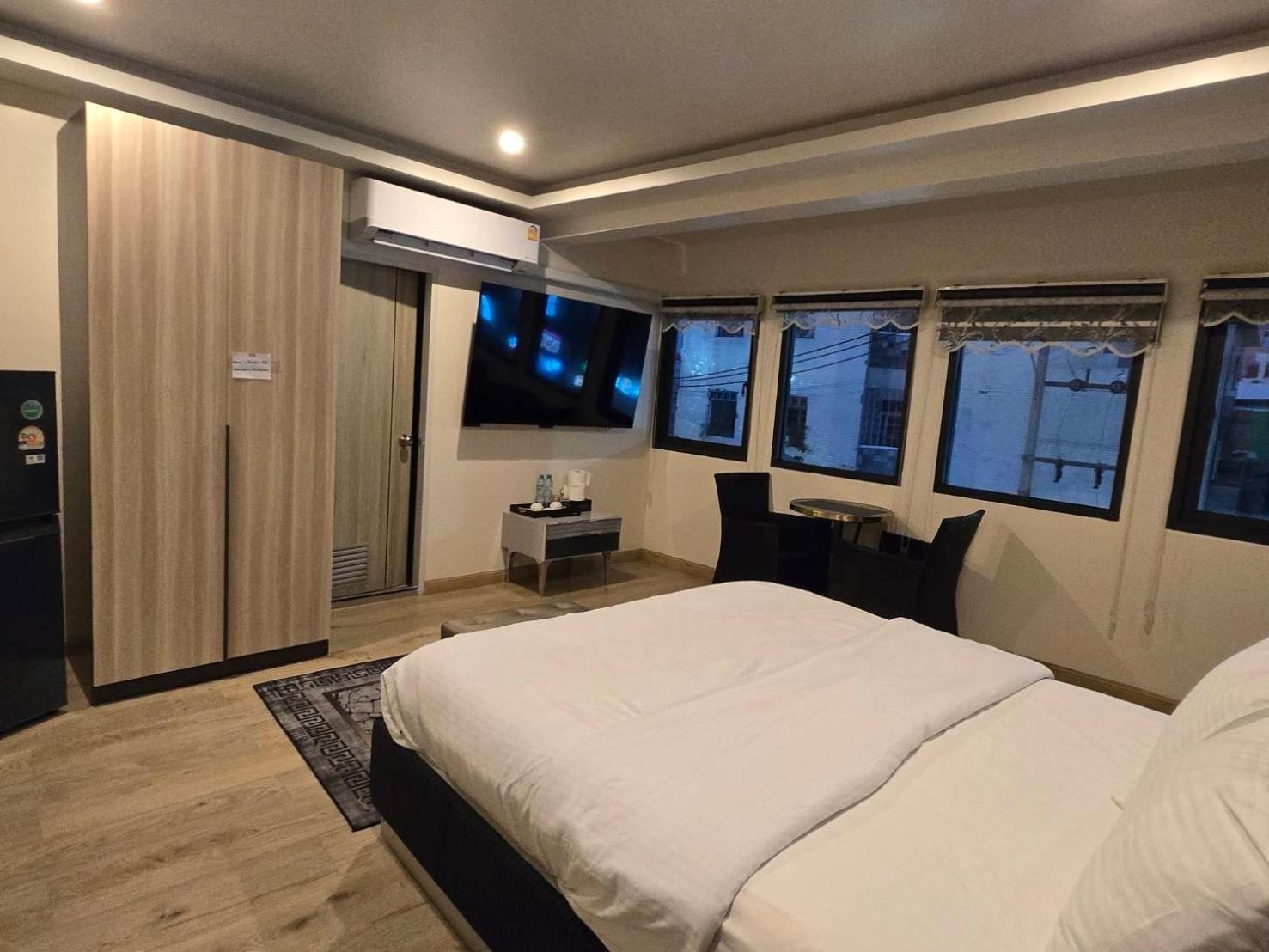 Pumpui Place Pattaya Eksteriør billede